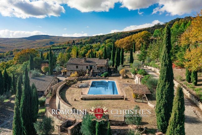 Country house for sale in Terni, Umbria, Italy