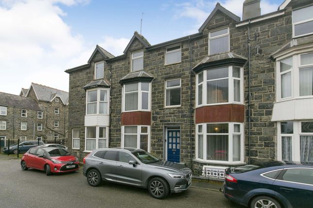 6 bed town house for sale in Marine Road, Barmouth LL42