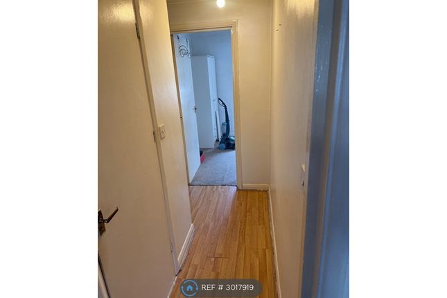 Flat, Alexander Court Mill Road, Rochester photo 4