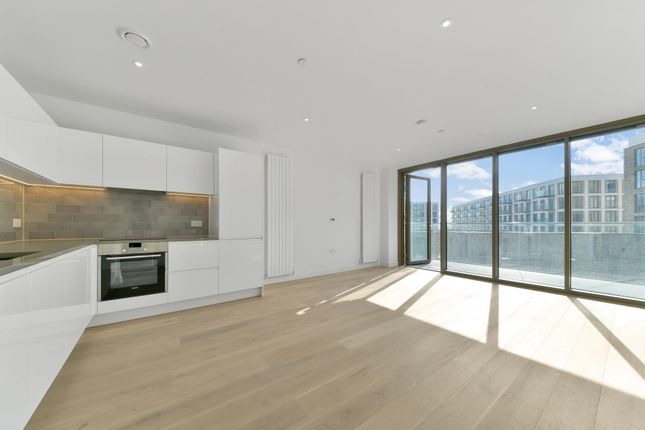 Thumbnail Flat to rent in Commodore House, Royal Wharf, London