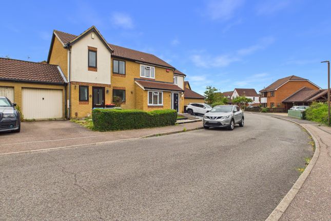 40, Tallis Lane, Milton Keynes photo 2