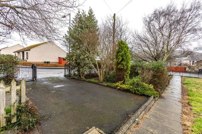 7, Summerfield, Earlston photo 3