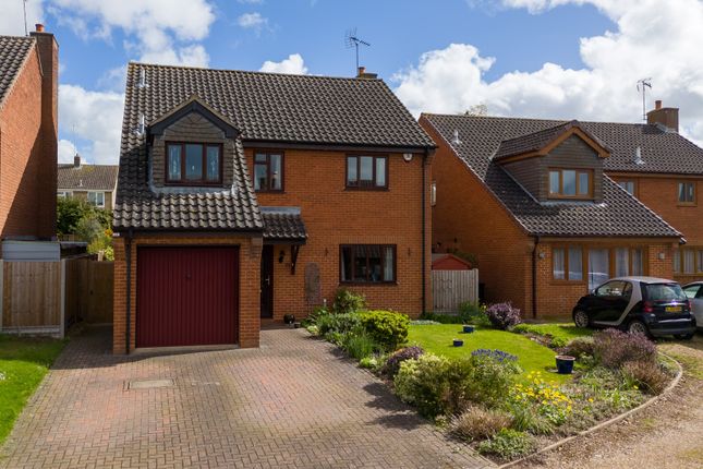 Thumbnail Detached house for sale in Hawthorn Drive, Thrapston, Northamptonshire