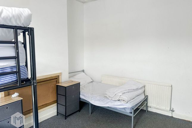 463 Wigan Road, Bolton photo 4