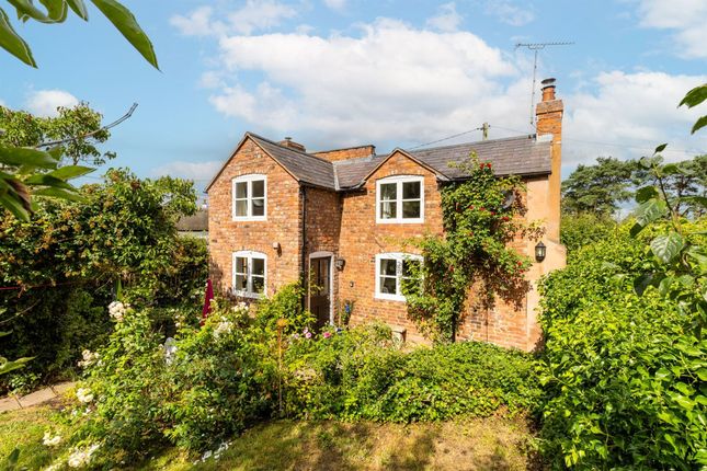 2-bed house on The Square Whitchurch Road, Chester, £350,000