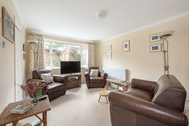 65, Myrtleside Close, Northwood photo 4