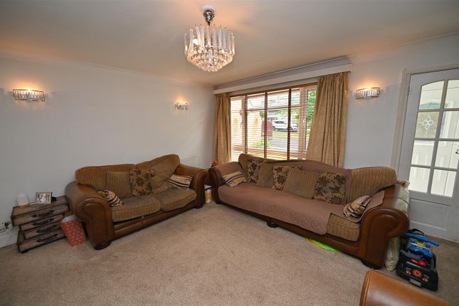 2, Christchurch Close, Birmingham photo 4