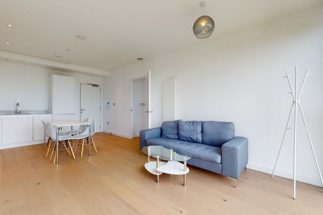 Thumbnail Flat to rent in Highgate Hill, London