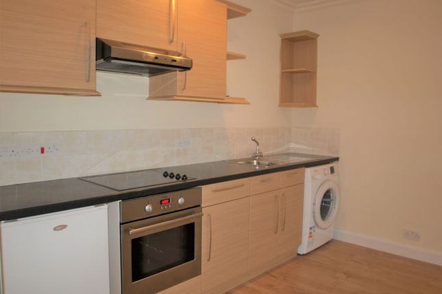 9 Gainsborough Court, Camp Road, Farnborough photo 4