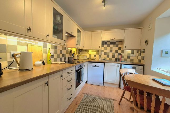 Bunkers Farm House, East Allington photo 4
