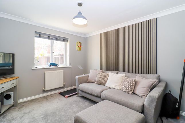23, Chancel Road, Wakefield photo 3