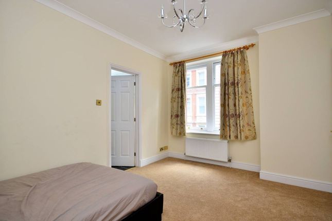 Flat to rent in Eastcastle Street, Fitzrovia, London