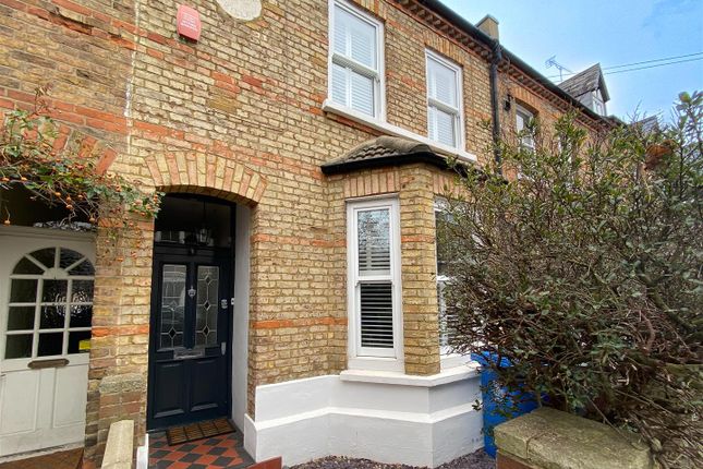 Thumbnail Property to rent in Grove Road, Windsor
