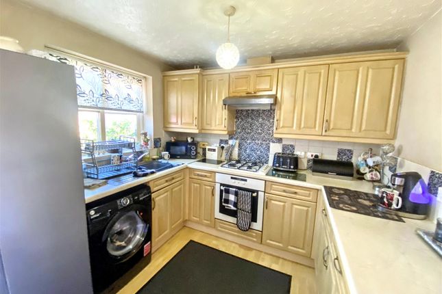 46, Weavers Reach, Wellington photo 2