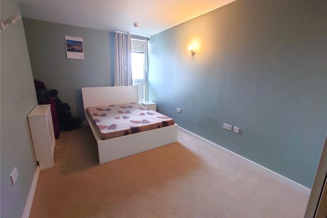 Flat for sale in Station Approach, Hayes, Greater London