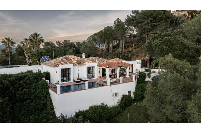Thumbnail Villa for sale in El Madronal, Marbella Area, Costa Del Sol