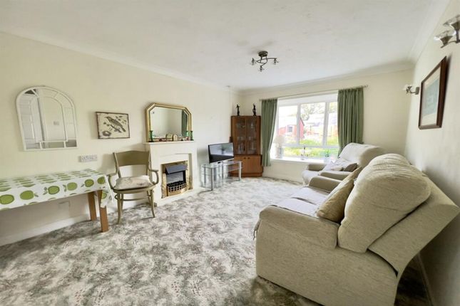 25 Cedarwood Legh Close, Stockport photo 2