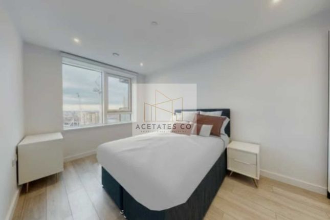 Thumbnail Flat to rent in Asha Point, 2 New Lion Way, Elephant And Castle, London