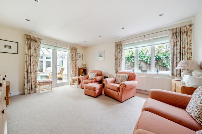 4, Garden Park, Ferring photo 2