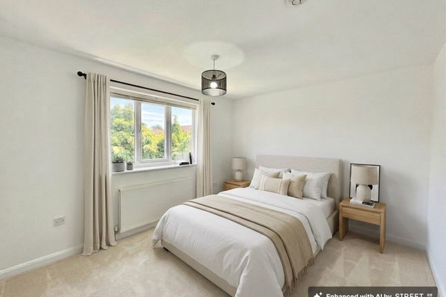 19 Comfrey Close, Stoke-On-Trent photo 3
