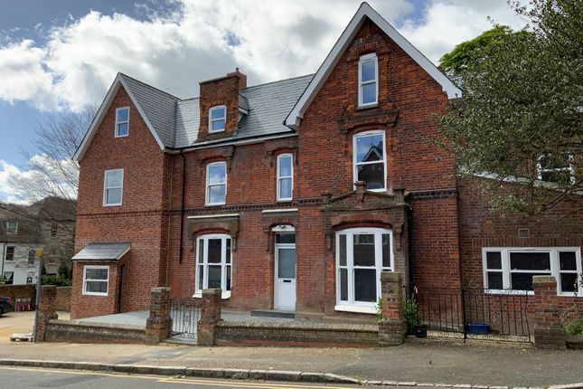 Thumbnail Penthouse to rent in Stuart Road, High Wycombe