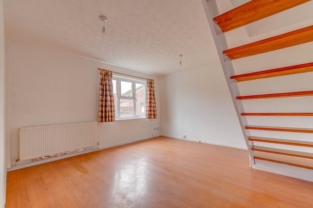 Terraced house to rent in Seymour Road, Alcester, Warwickshire