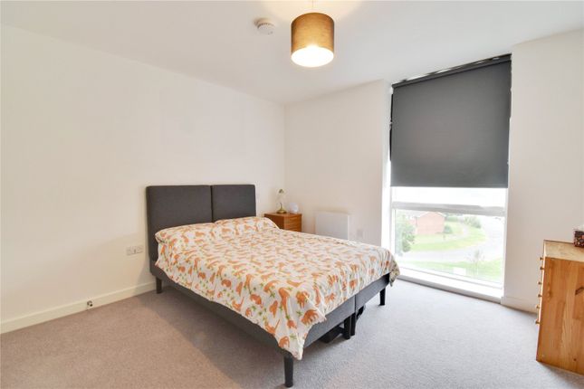 Colnebank Drive, Hertfordshire photo 4