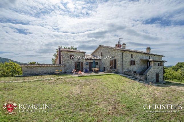 Farmhouse for sale in Città di Castello, Umbria, Italy