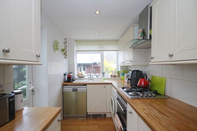 14, Clare Road, Greenford photo 2