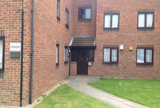 Thumbnail Flat to rent in Ilford, Essex