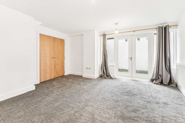Property for sale in Union Road, London
