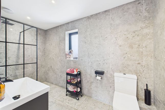 En Suite 2