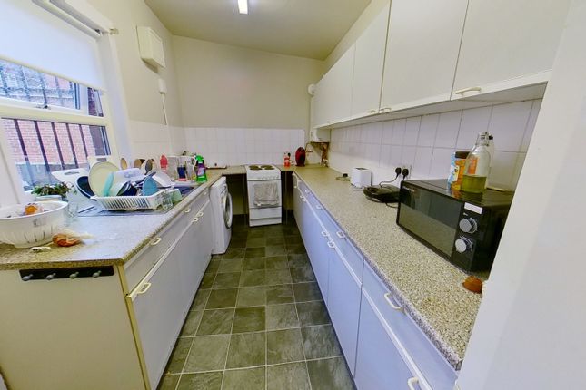 2 Hanover Square, Leeds photo 3