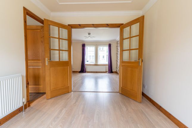 27 Glengask Grove, Kelty photo 4