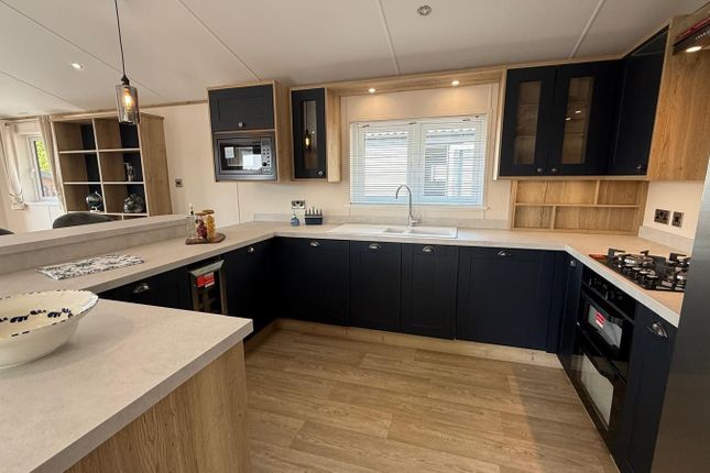 1, Kloofs Park, Sandhurst Ln, Bexhill-on-Sea photo 2