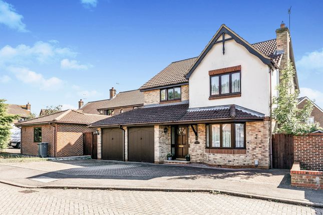 Bluebell Close Hertford Sg13 4 Bedroom Detached House For Sale