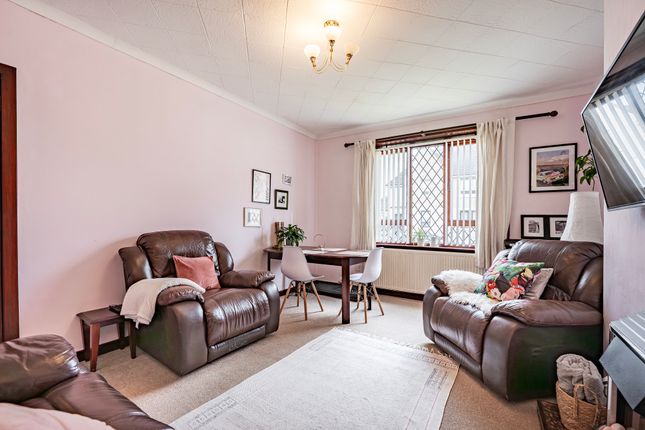 56 Montrose Avenue, Carmyle, Glasgow photo 5
