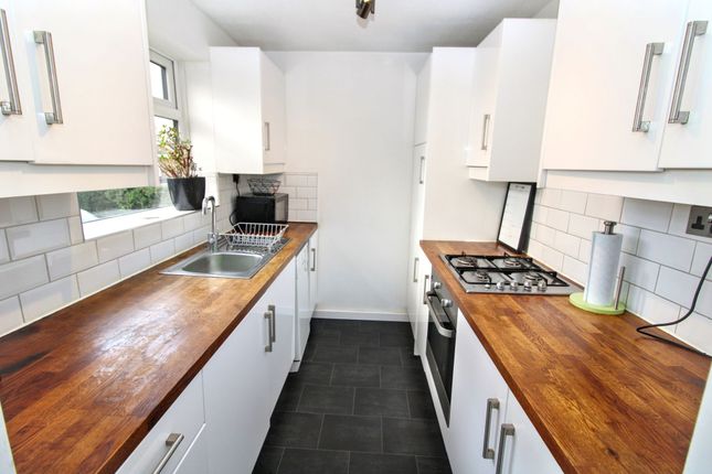 16b Oakengrove Court Oakengrove Road, High Wycombe photo 2