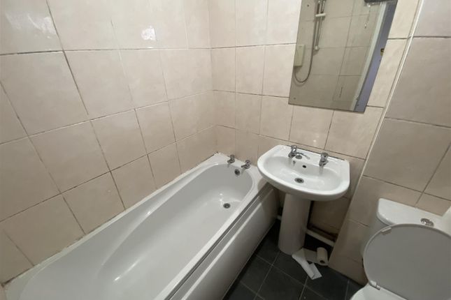 42, Kearsley Close, Whitley Bay photo 4