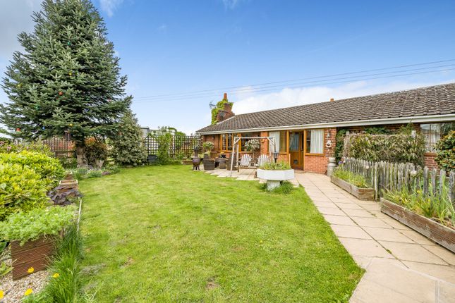 Detached bungalow for sale in New Lane, Girton, Newark