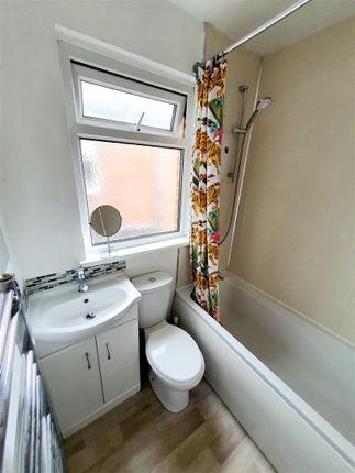 2, Falmouth Street, Hull photo 2