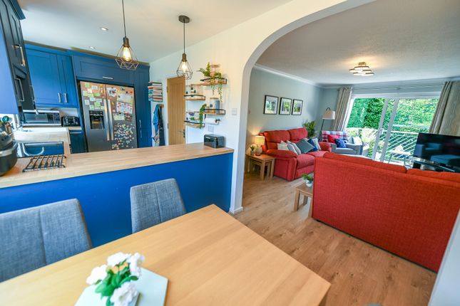 10, Dunham Rise, Altrincham photo 4