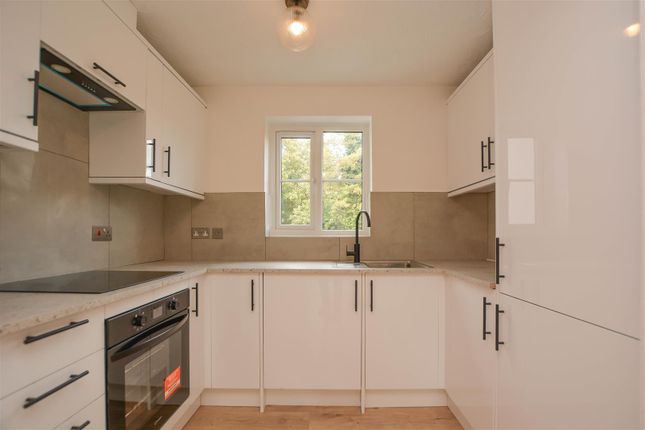 Gresham Close, Brentwood photo 3