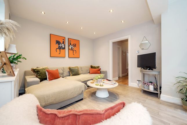 Ground Floor Flat, 98, Broughton Road, London photo 2