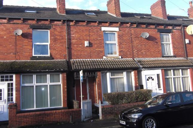 Thumbnail Terraced house for sale in Hill Top Mount, Leeds