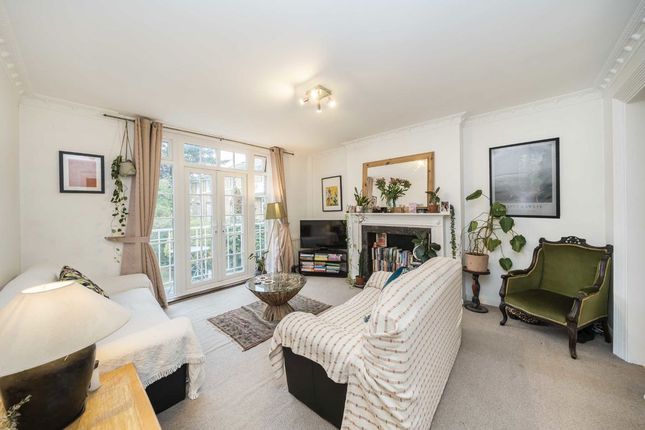 22, Langford Green, London photo 3