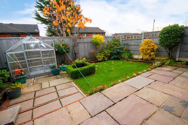 32 Pine Street South, Bury photo 4