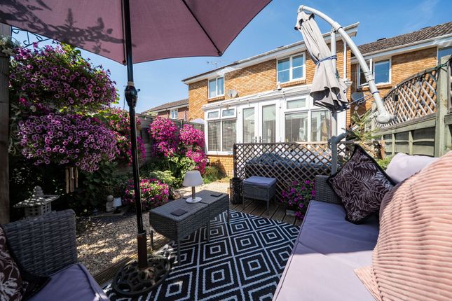 3 Kellys Walk, Andover photo 4