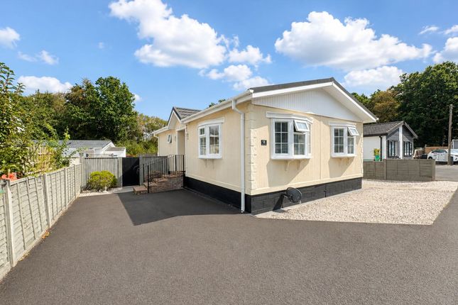 2-bed caravan on 91 Drapers Copse, Southampton, £220,000