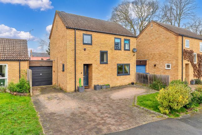 Link-detached house for sale in Savile Way, Fowlmere